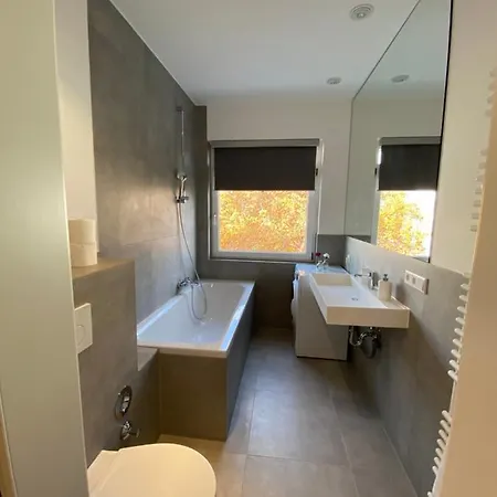 Moderne In Center アパート